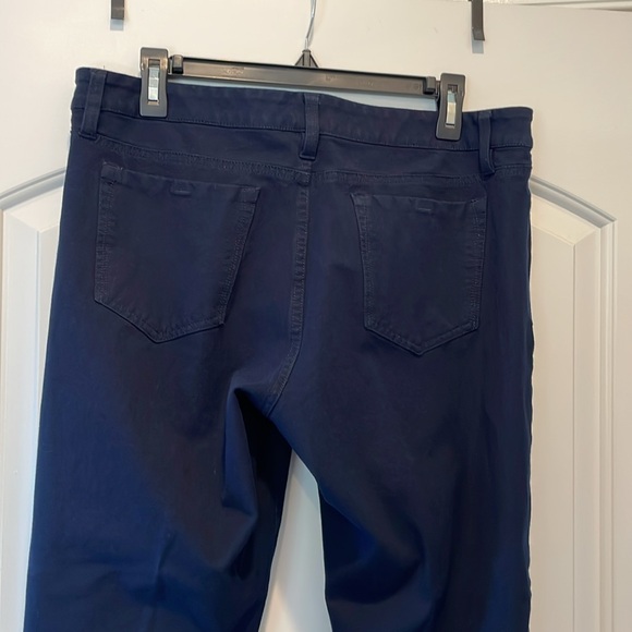 Banana Republic 5 pocket pants in dark navy. - Picture 3 of 3